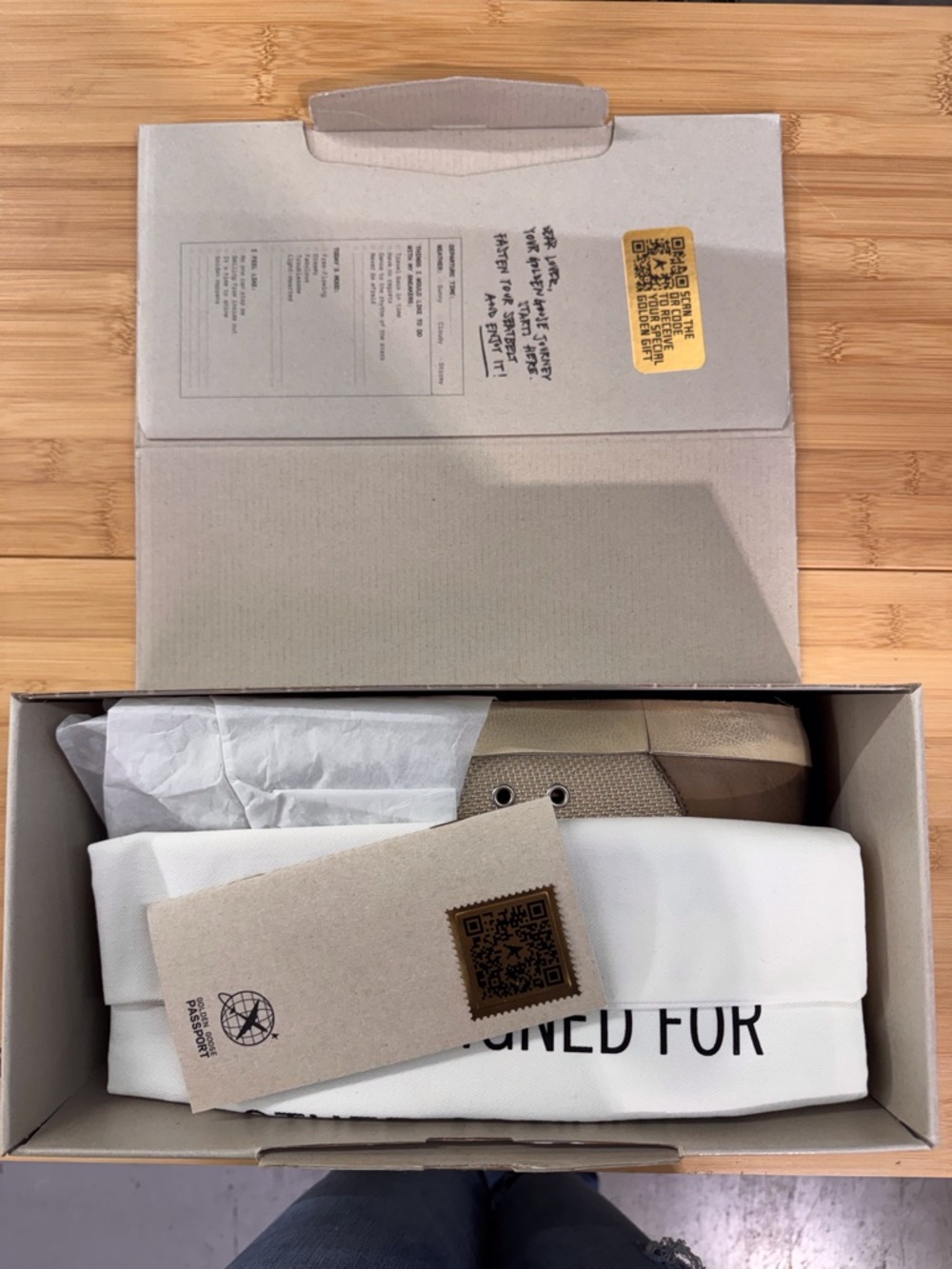Golden Goose Box with Milk/Taupe/Dark Blue Label - Picture 9 of 9